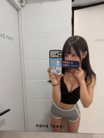 ‼️小隻爆乳身材  🤩  【奶茶-160-48kg-E+奶-23歲】