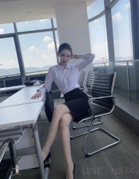 【VIP】冰兒/166cm/47kg/25歲/D  外表高冷型笑起來很甜