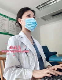 顏謹妤/163/45kg/C奶/24歲  穿著白色的制服，她不僅工作認真...