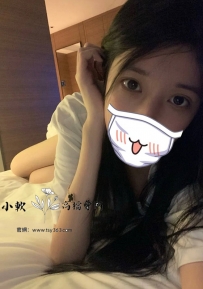 水桃/156/44kg/19歲/B+奶給你來一場小女友的制服誘惑   顏值...