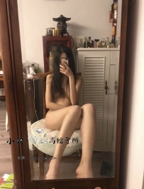小雪/163/44kg/B奶/19歲 面容清秀 肌膚雪白 性格溫柔 柔美的...